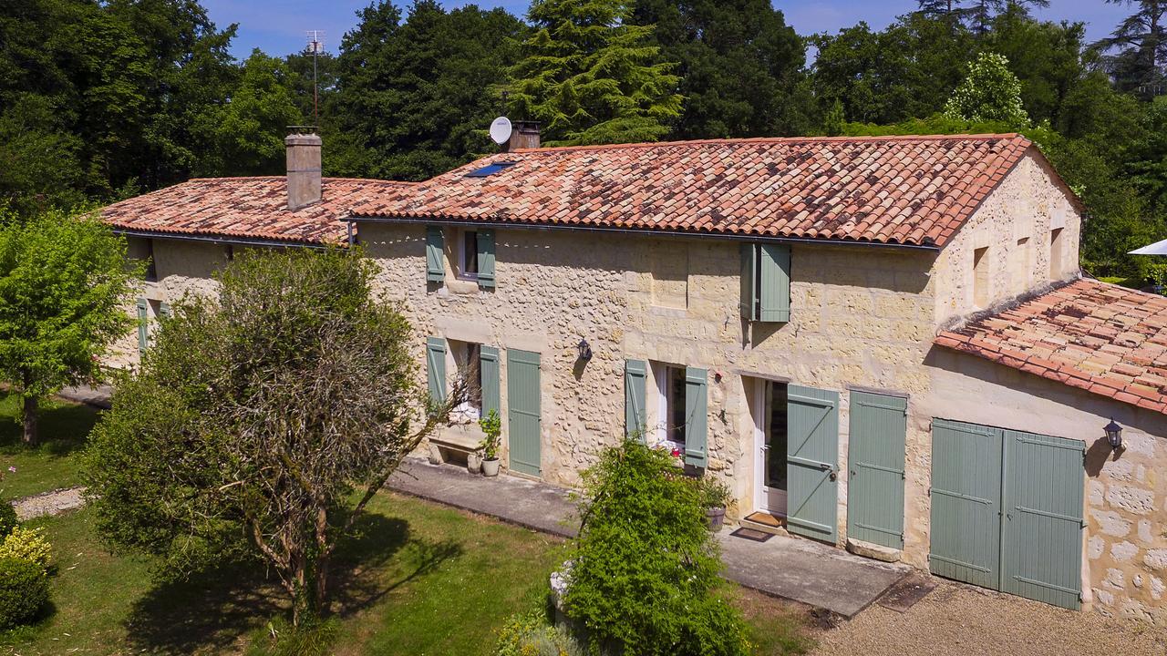 Gite La Maison De La Pimpine Lignan De Bordeaux ภายนอก รูปภาพ